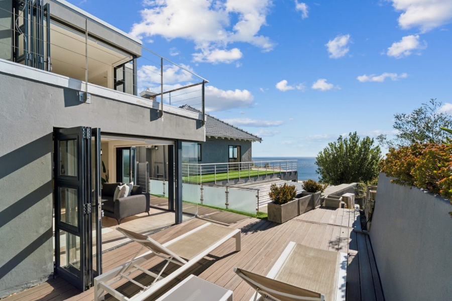 7 Bedroom Property for Sale in Bantry Bay Western Cape